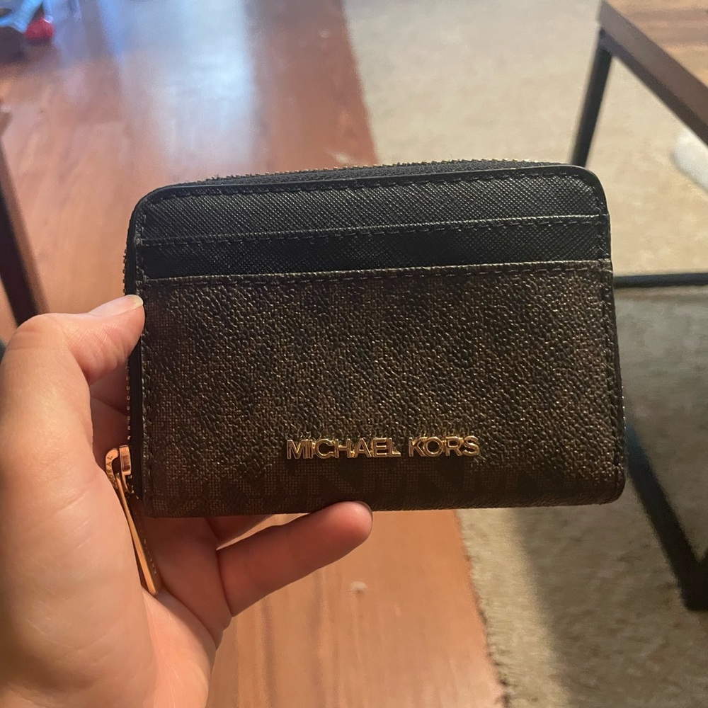 Michael kors wallet